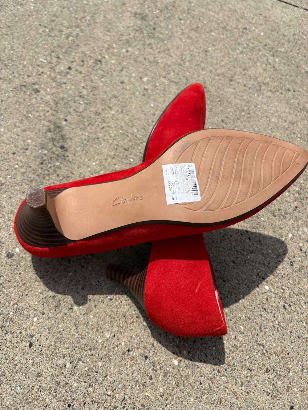 Clarks Collection Russet Red Suede Comfort Pumps 9.5M Pointed Toe kitten heels - Picture 6 of 7